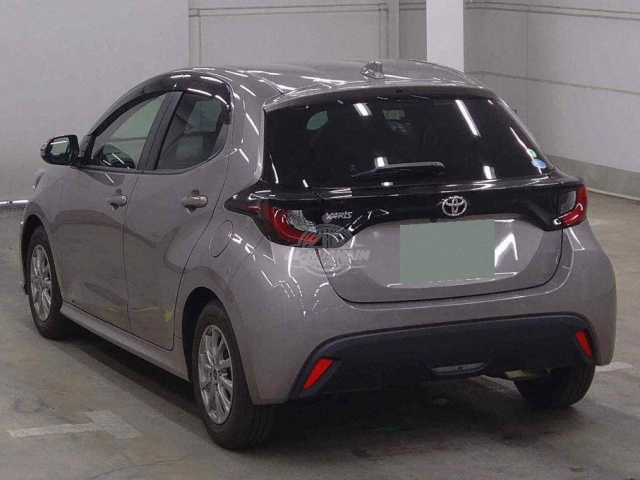 2020 Toyota Yaris in grey, photo 3 of 3, for sale in Kenya (Ref T20-17864)
