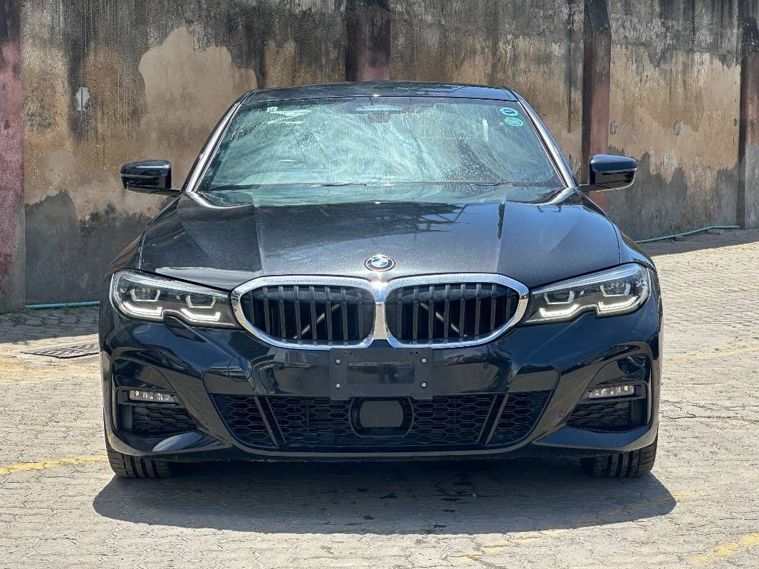 2019 BMW 320
