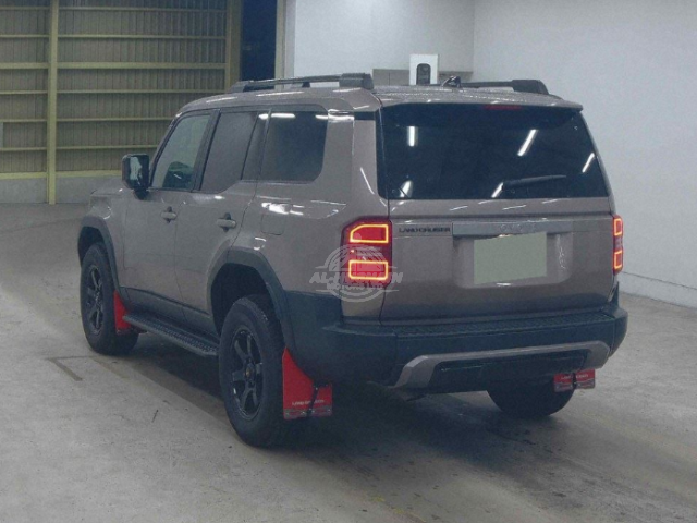 2024 Toyota Landcruiser 250 in grey, photo 3 of 3, for sale in Kenya (Ref T24-15784)