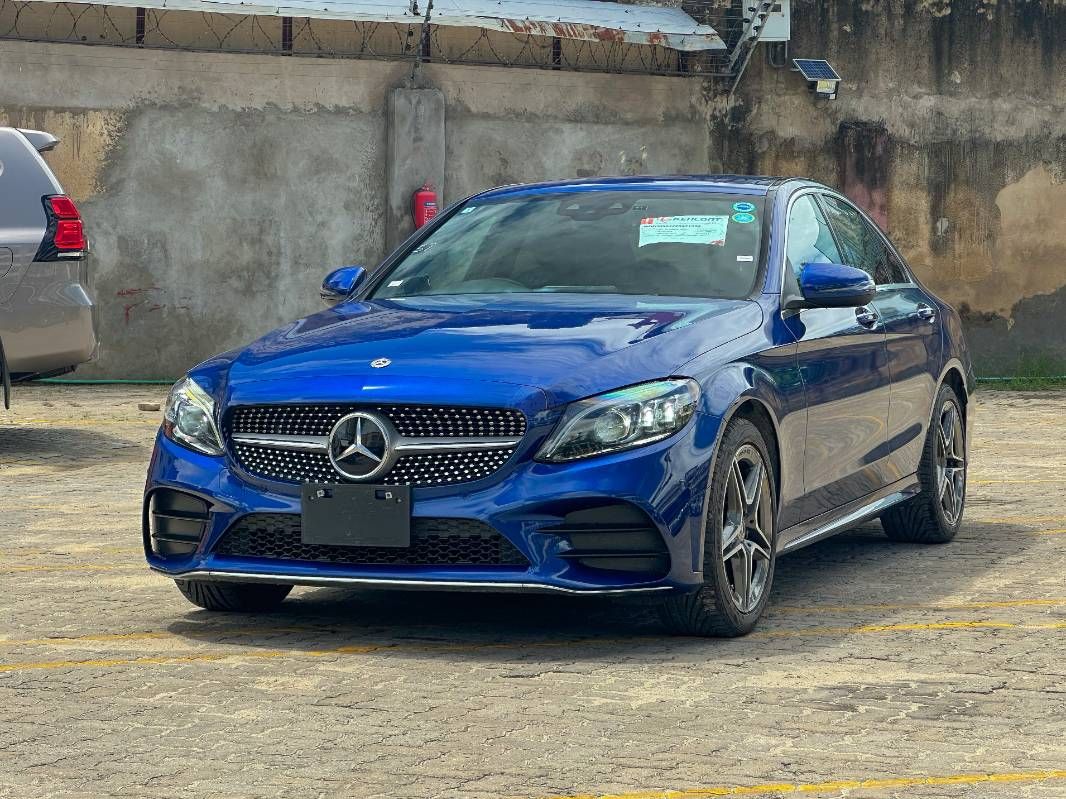2019 Mercedes-Benz C200 in blue, photo 3 of 12, for sale in Kenya (Ref M19-71394)