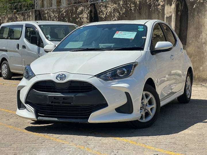 2020 Toyota Yaris in white, photo 1 of 12, for sale in Kenya (Ref T20-01978)