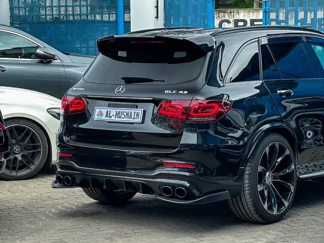 2019 Mercedes-Benz GLC43 in black, photo 5 of 13, for sale in Kenya (Ref M19-47431)