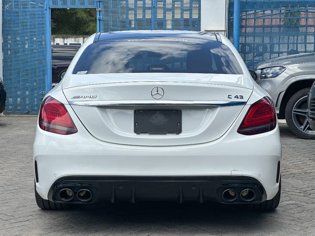 2019 Mercedes-Benz C43 in pearl, photo 5 of 10, for sale in Kenya (Ref M19-77855)