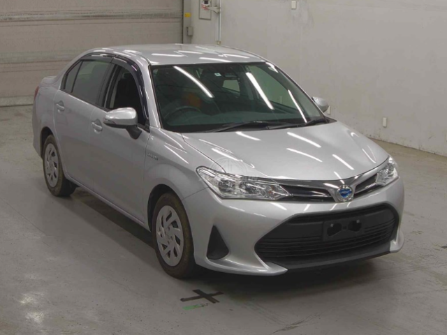 2020 Toyota Axio in silver, photo 1 of 3, for sale in Kenya (Ref T20-30165)