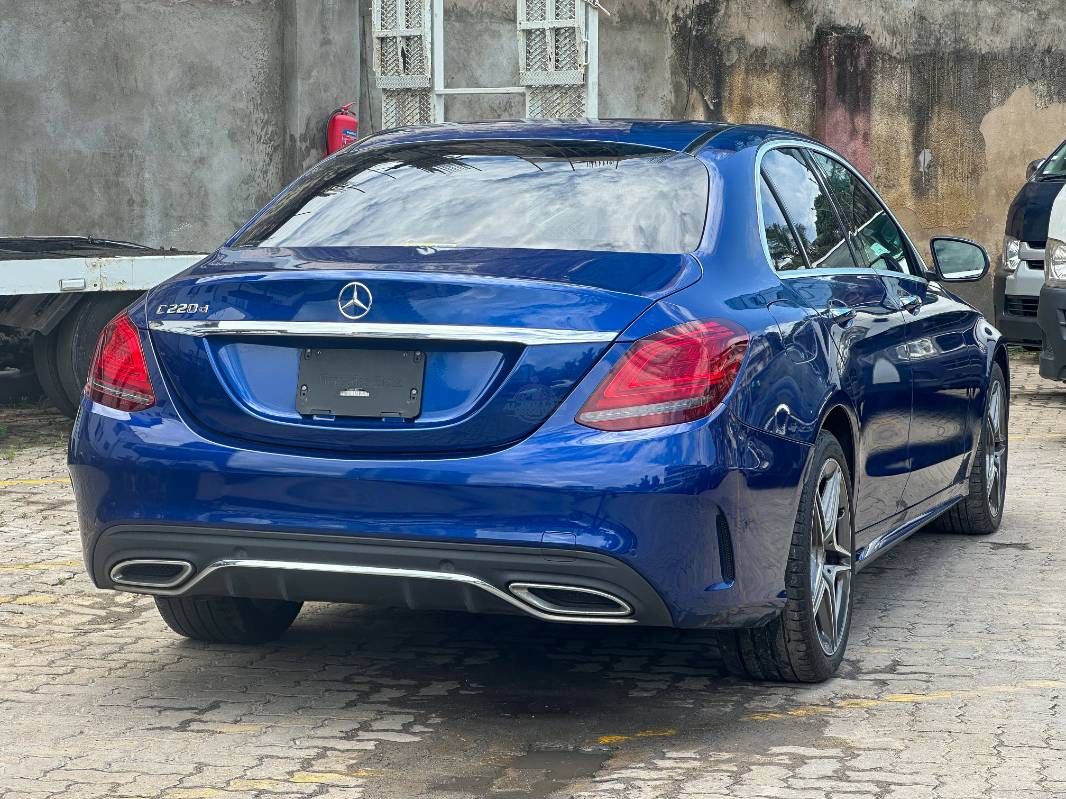 2019 Mercedes-Benz C220 in blue, photo 6 of 12, for sale in Kenya (Ref M19-05819)