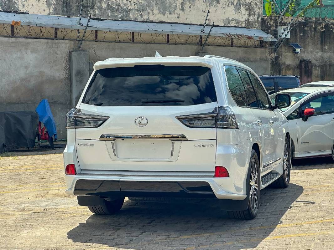2020 Lexus LX570