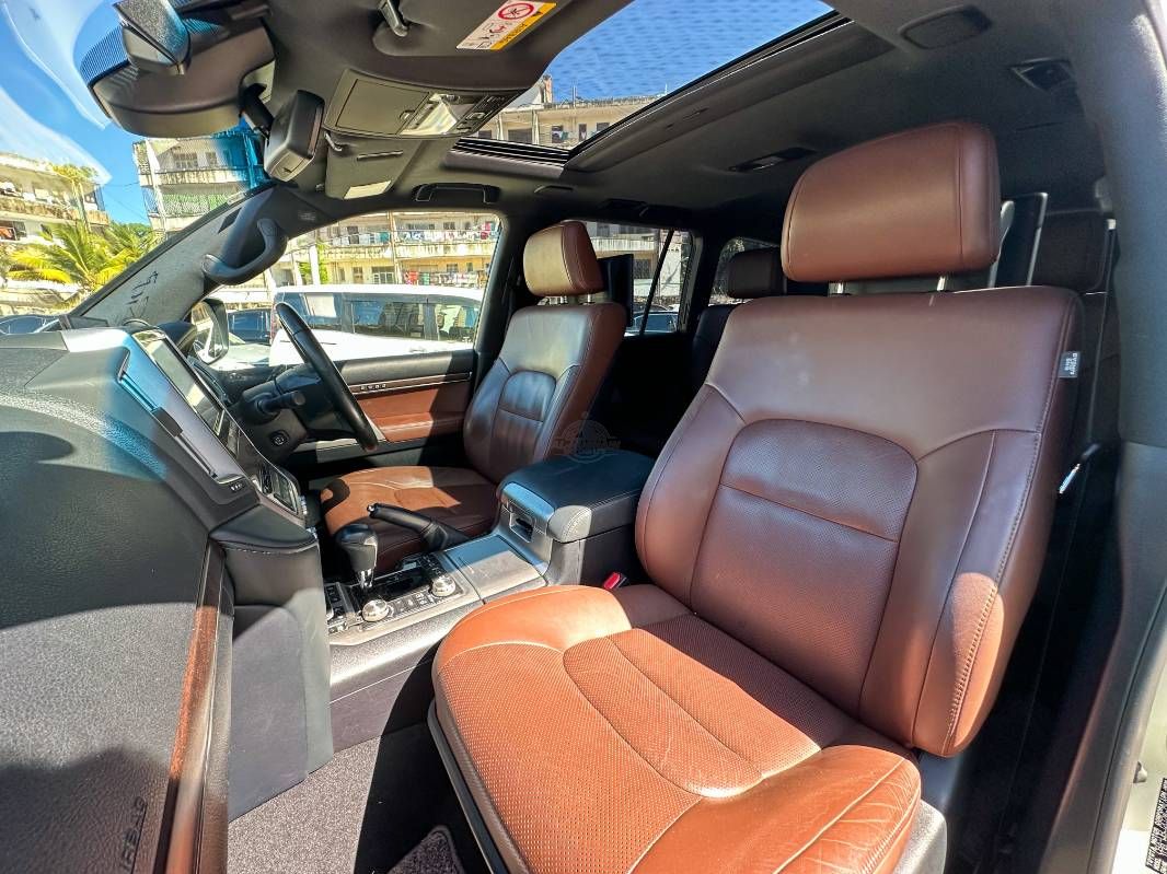2019 Toyota Land Cruiser
