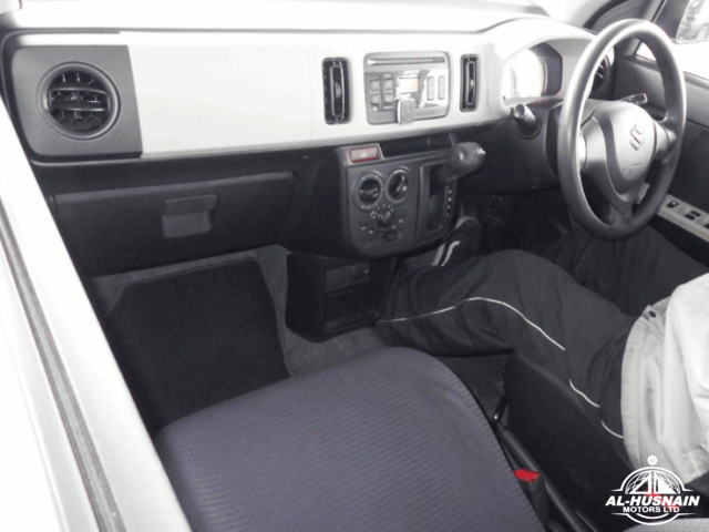 2019 Suzuki Alto in silver, photo 3 of 5, for sale in Kenya (Ref S19-09030)