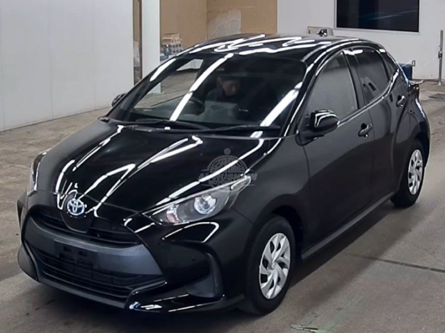 2020 Toyota Yaris in black, photo 1 of 4, for sale in Kenya (Ref T20-12129)