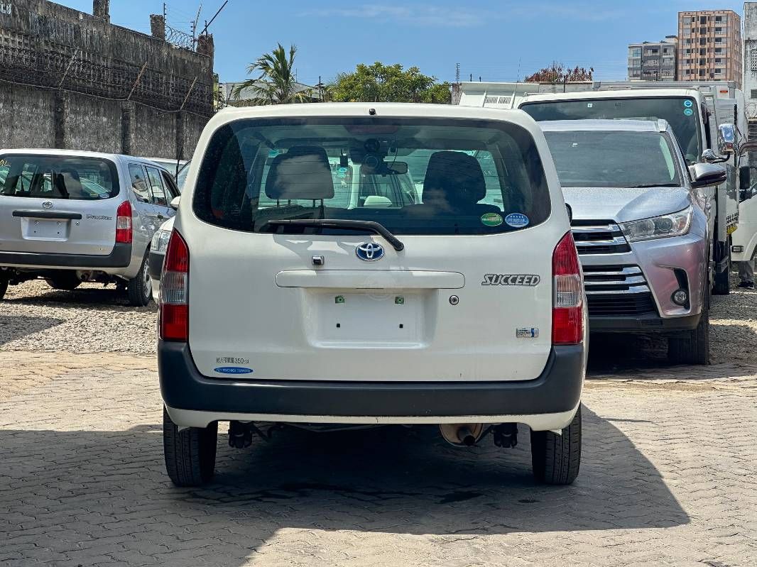 2020 Toyota Succeed