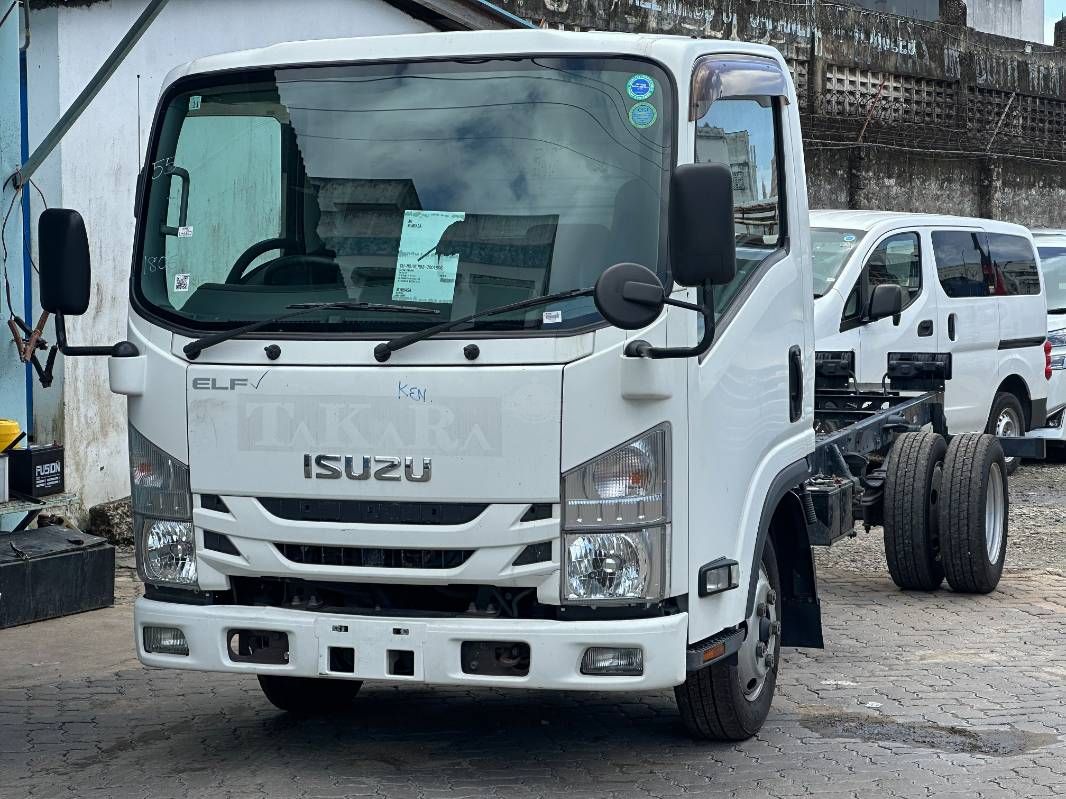 2019 Isuzu Elf