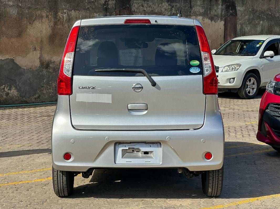 2019 Nissan Dayz in silver, photo 5 of 12, for sale in Kenya (Ref N19-47041)