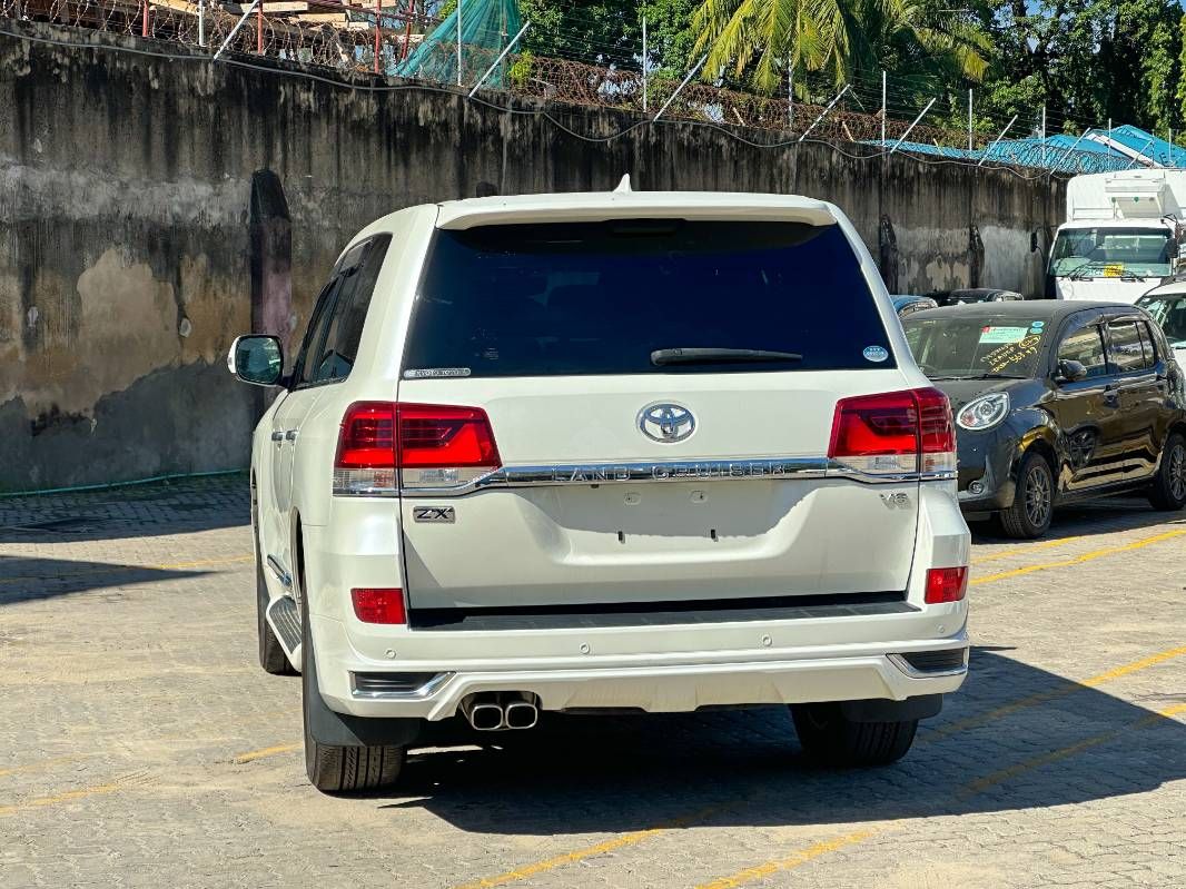 2019 Toyota Land Cruiser