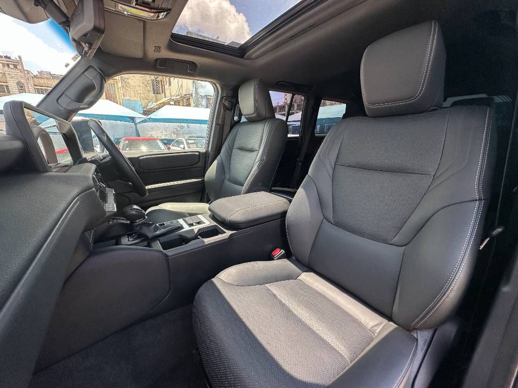 2024 Toyota Landcruiser 250 in bronz, photo 11 of 13, for sale in Kenya (Ref T24-19065)