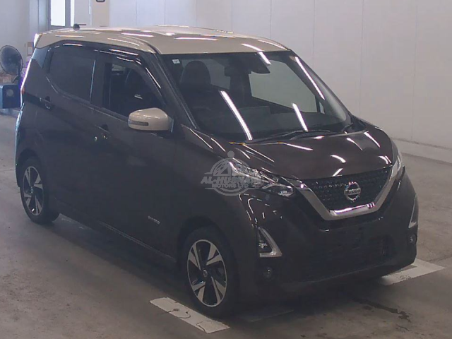 2019 Nissan Dayz in brown, photo 1 of 4, for sale in Kenya (Ref N19-02429)