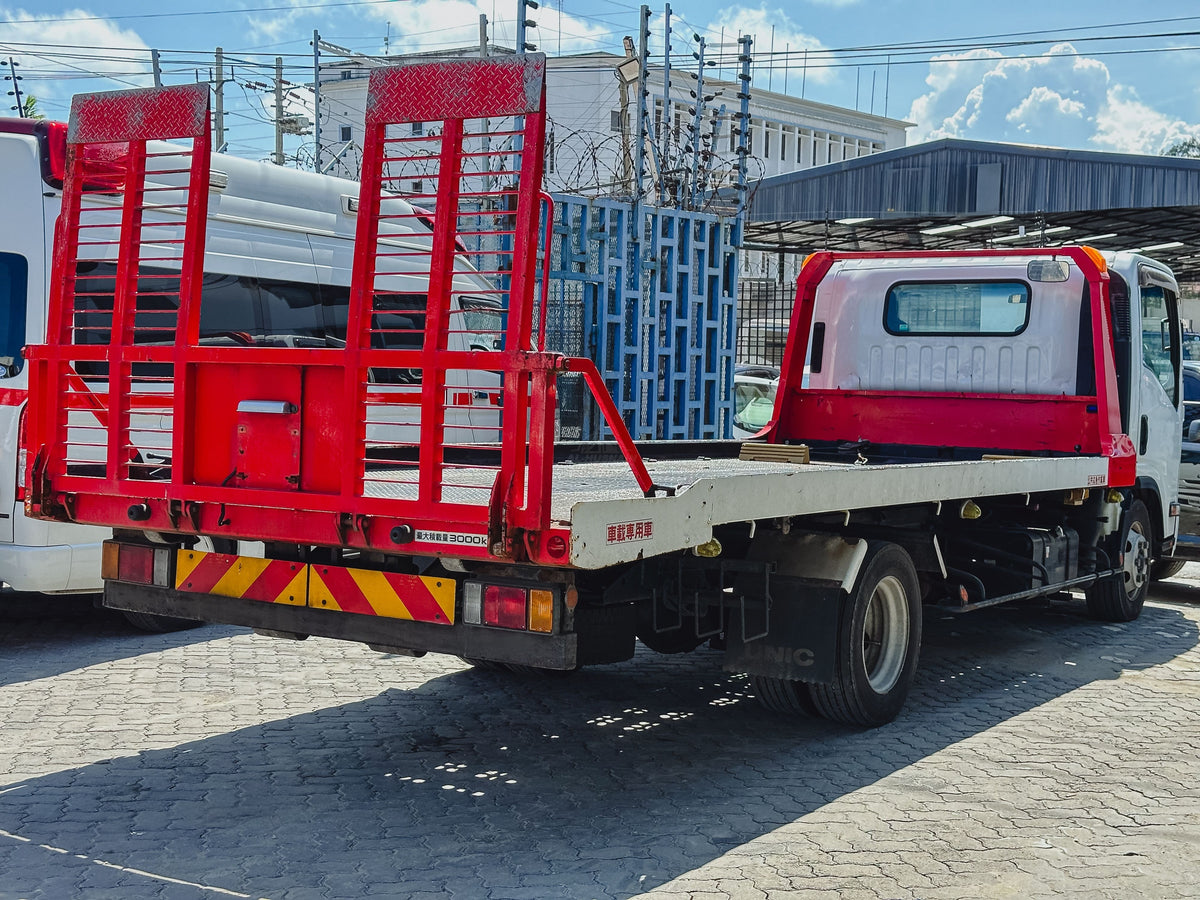 2018 Isuzu Elf