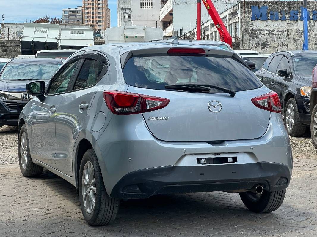 2019 Mazda Demio