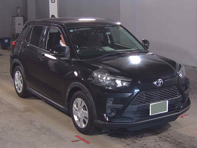 2020 Toyota Raize in black, photo 1 of 4, for sale in Kenya (Ref T20-53525)