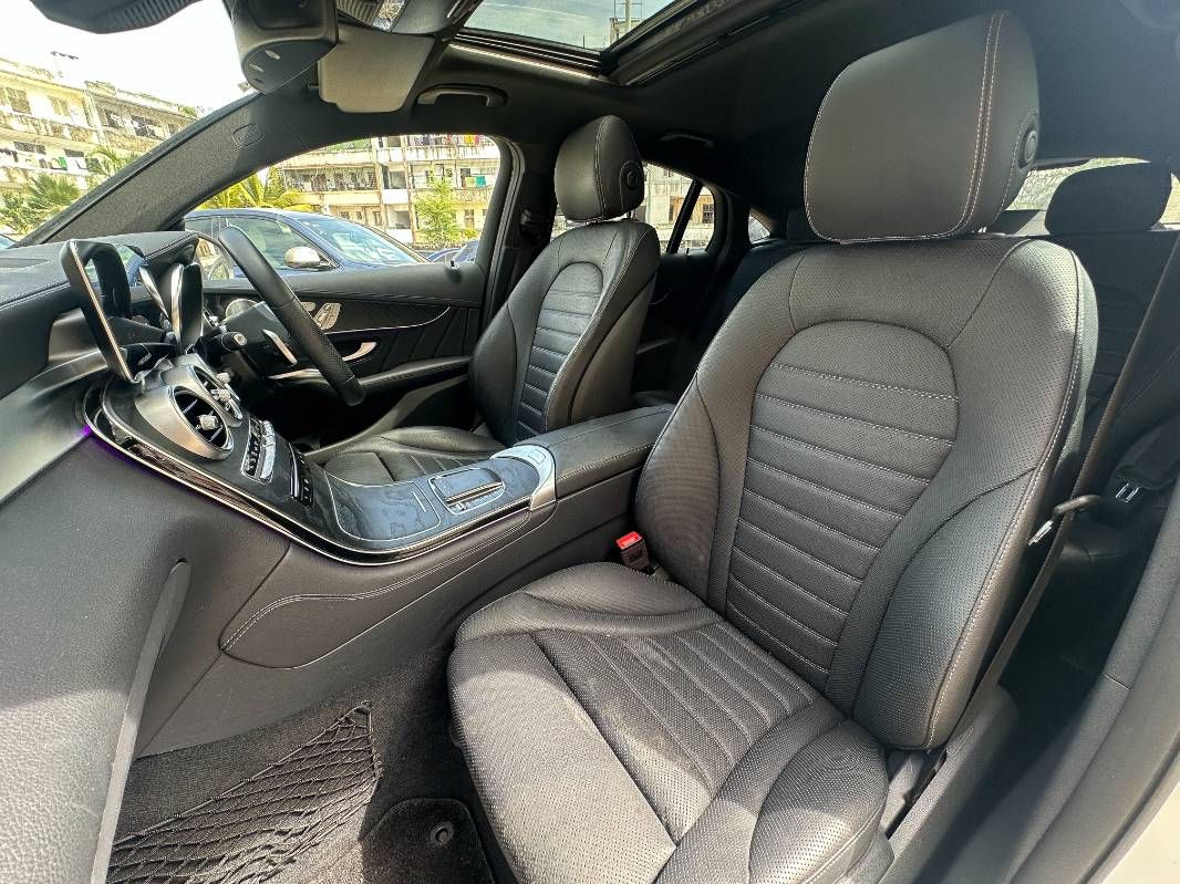 2021 Mercedes-Benz GLC300
