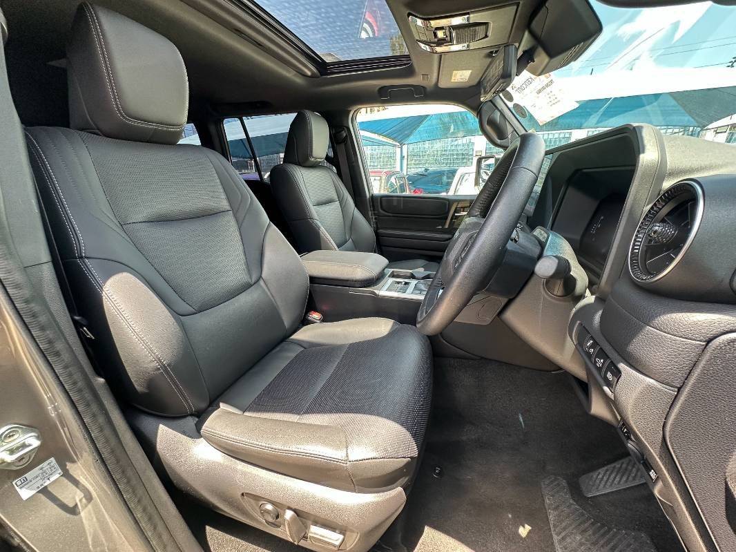 2024 Toyota Landcruiser 250 in bronz, photo 10 of 13, for sale in Kenya (Ref T24-19065)
