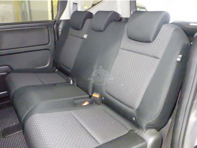 2019 Honda Freed in grey, photo 2 of 4, for sale in Kenya (Ref H19-16855)