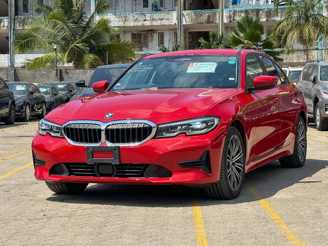 2019 BMW 320