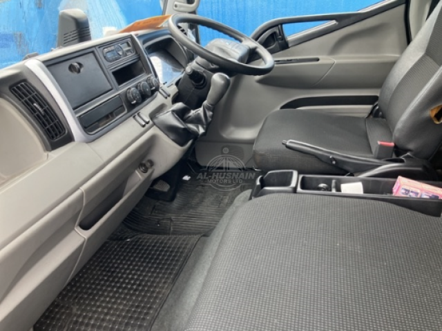 2019 Mitsubishi Fuso Canter in green, photo 2 of 3, for sale in Kenya (Ref M19-72397)