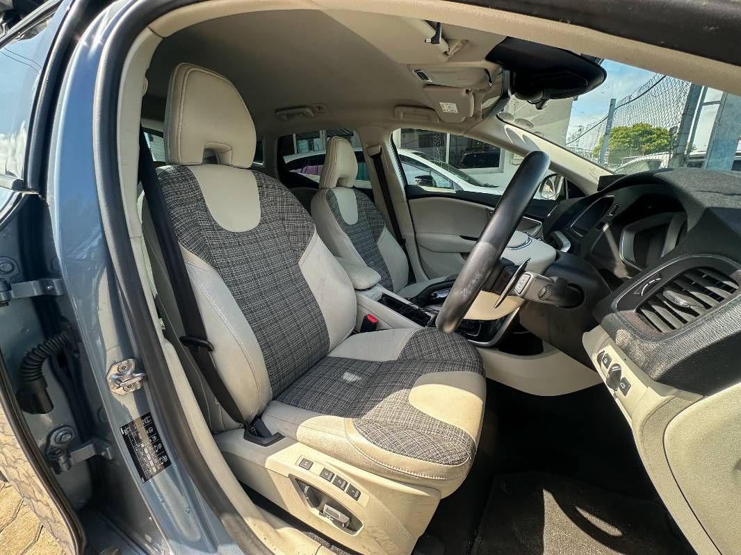 2019 Volvo V40