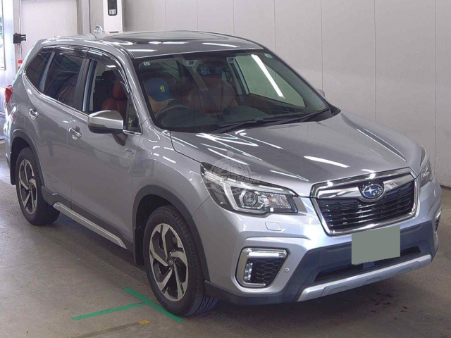2019 Subaru Forester in silver, photo 1 of 3, for sale in Kenya (Ref S19-35111)