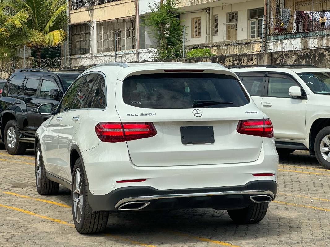 2019 Mercedes-Benz GLC220, photo 3