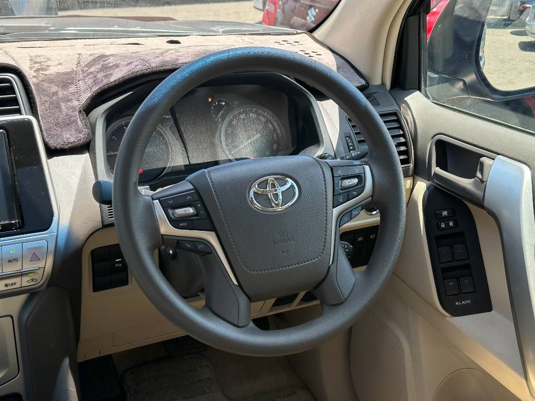 2019 Toyota Prado in bronz, photo 9 of 14, for sale in Kenya (Ref T19-01233)