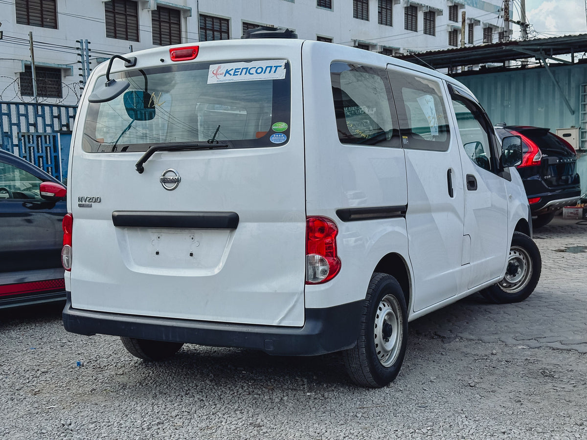 2019 Nissan NV200 in white, photo 9 of 9, for sale in Kenya (Ref N19-37213)