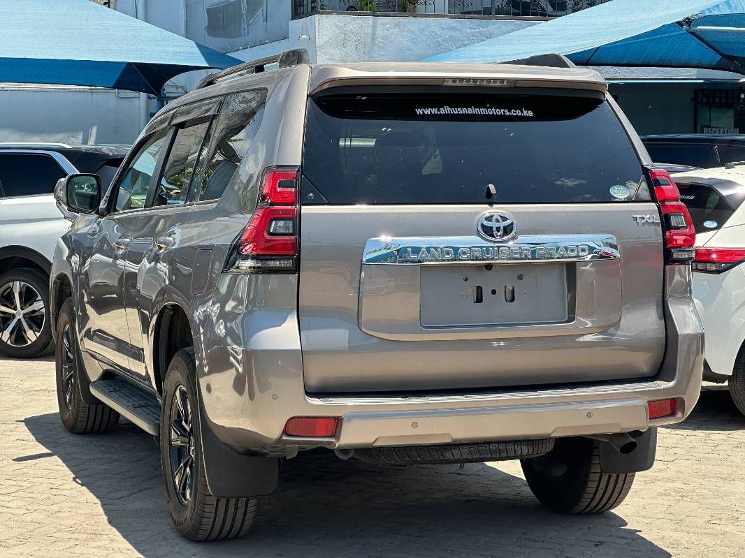 2019 Toyota Prado in bronz, photo 4 of 14, for sale in Kenya (Ref T19-01233)