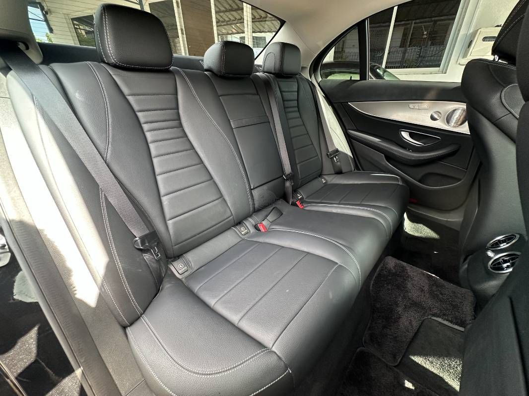 2019 Mercedes-Benz E220 in black, photo 12 of 12, for sale in Kenya (Ref M19-80629)