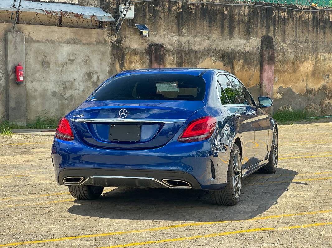 2019 Mercedes-Benz C200 in blue, photo 6 of 12, for sale in Kenya (Ref M19-71394)