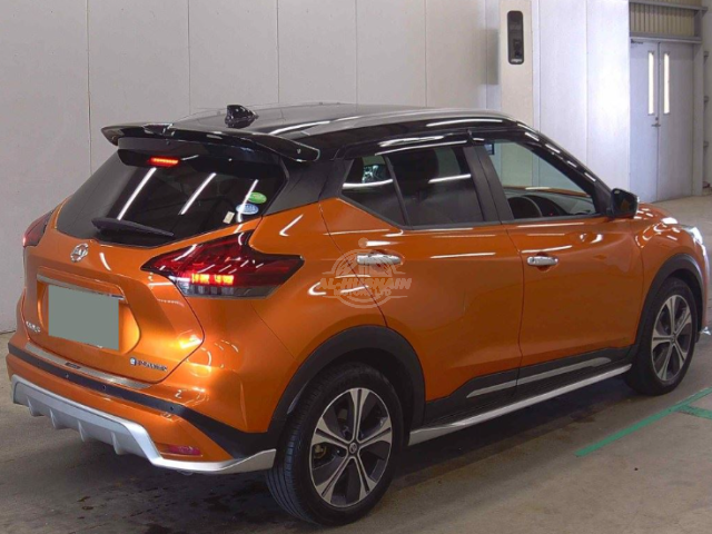 2020 Nissan Kicks in orange, photo 3 of 3, for sale in Kenya (Ref N20-16620)