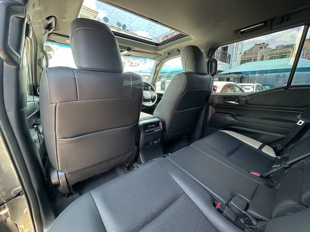 2024 Toyota Landcruiser 250 in bronz, photo 12 of 13, for sale in Kenya (Ref T24-19065)