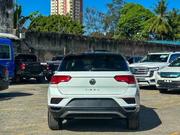 2020 Volkswagen T-Roc in pearl, photo 5 of 13, for sale in Kenya (Ref V20-59899)