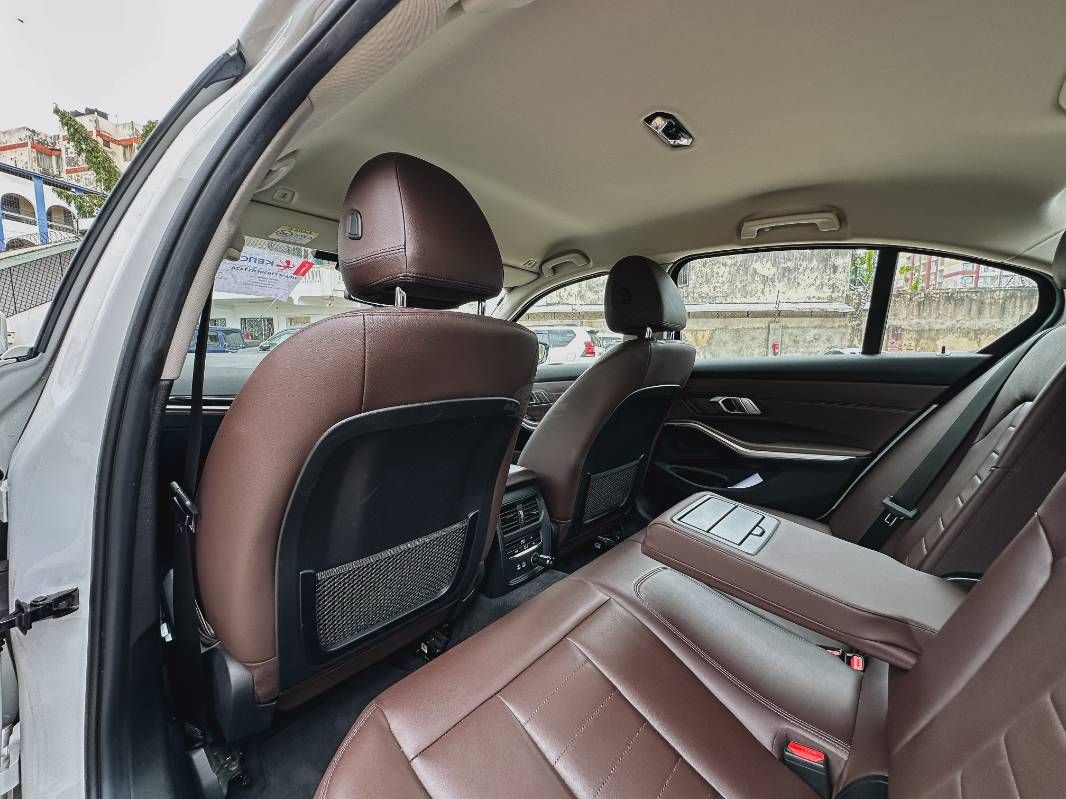 2019 BMW 320i