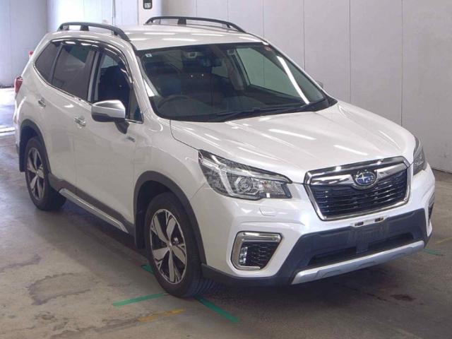 2019 Subaru Forester in pearl, photo 1 of 3, for sale in Kenya (Ref S19-28863)