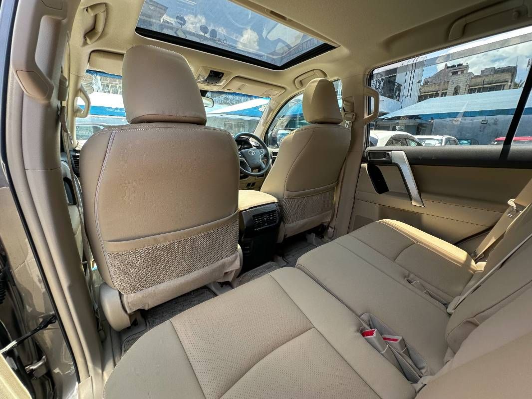 2019 Toyota Prado in bronz, photo 12 of 14, for sale in Kenya (Ref T19-01233)