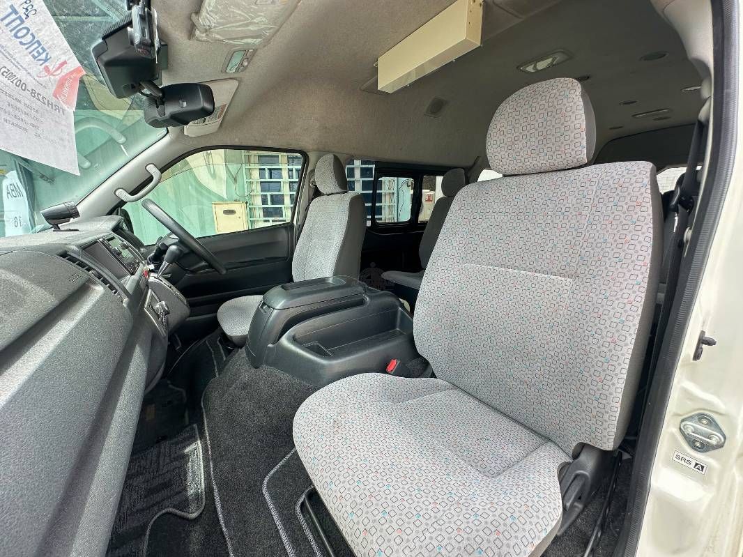 2019 Toyota Hiace in white, photo 7 of 10, for sale in Kenya (Ref T19-10052)