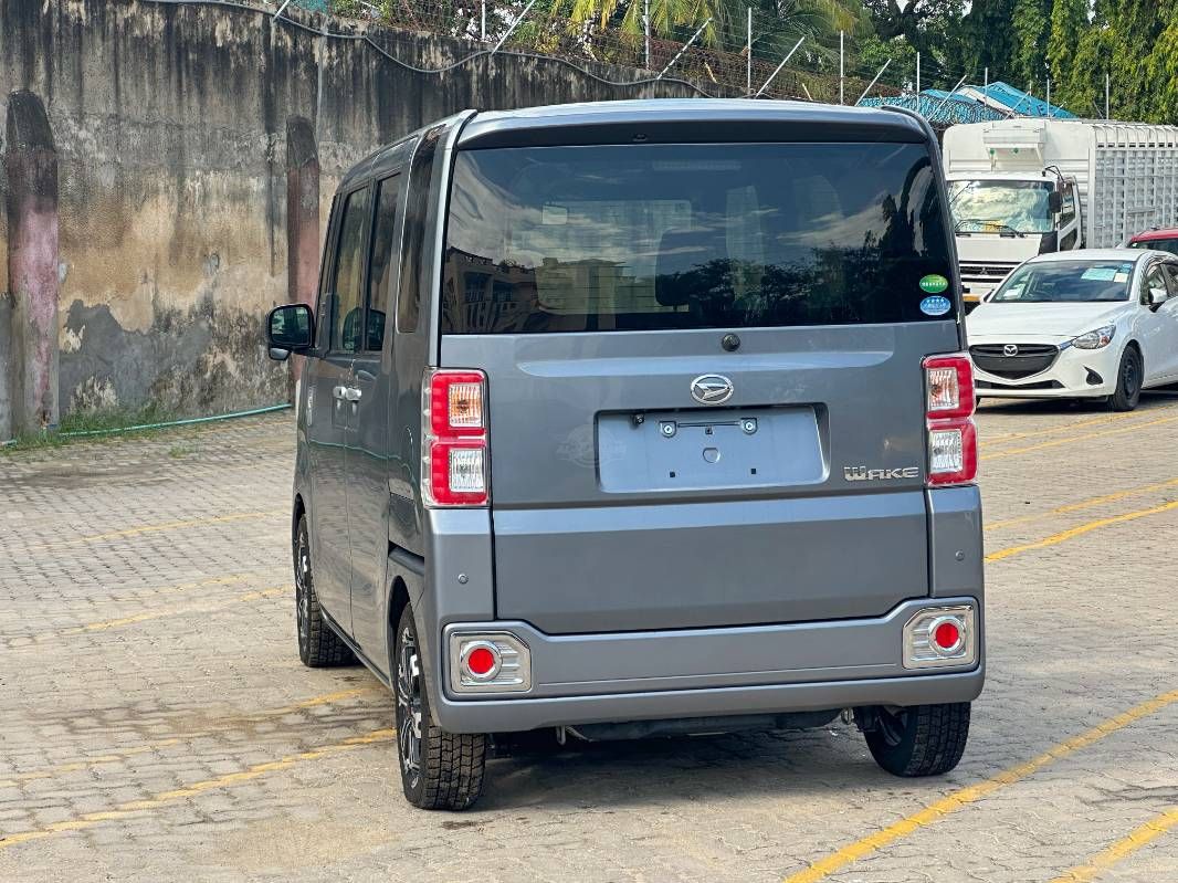 2019 Daihatsu Wake