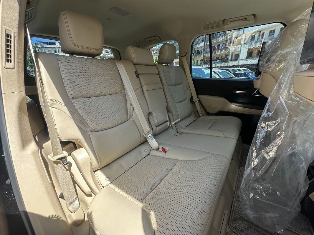 2026 Toyota Land Cruiser, photo 12