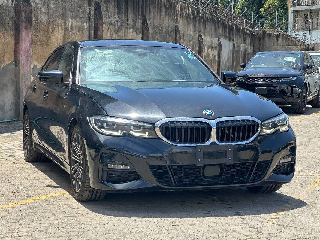 2019 BMW 320