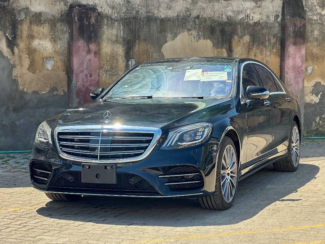 2020 Mercedes-Benz S560 in black, photo 3 of 12, for sale in Kenya (Ref M20-17510)
