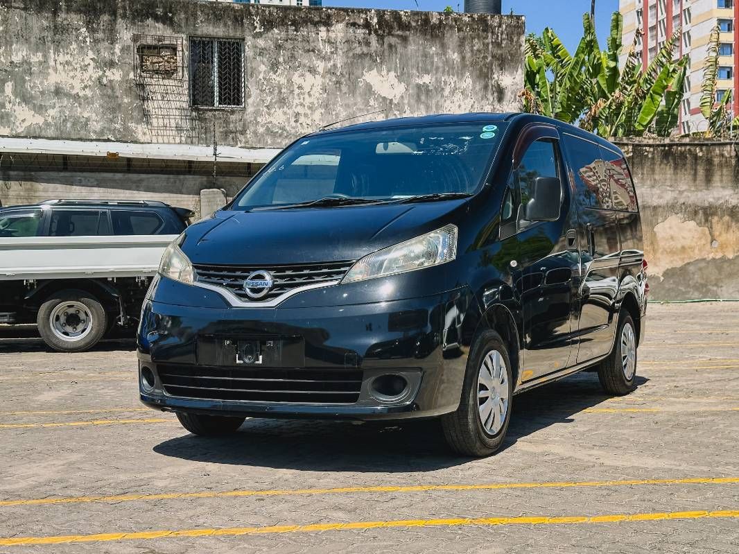 2018 Nissan NV200, photo 2