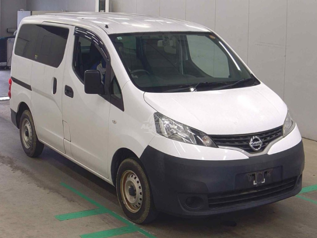 2019 Nissan NV200 in white, photo 1 of 4, for sale in Kenya (Ref N19-40379)