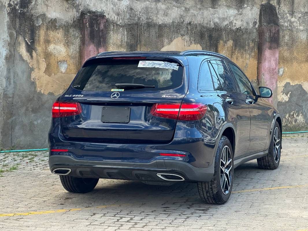 2019 Mercedes-Benz GLC220 in blue, photo 6 of 12, for sale in Kenya (Ref M19-35675)