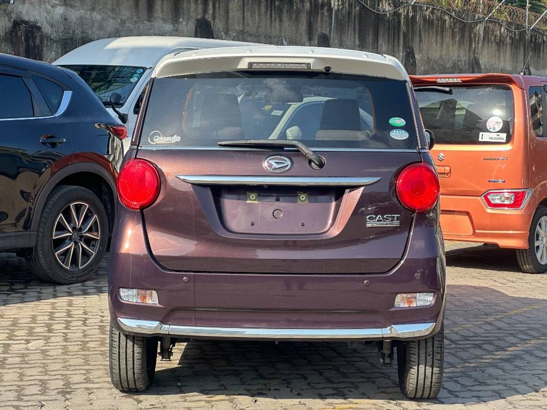 2019 Daihatsu Cast